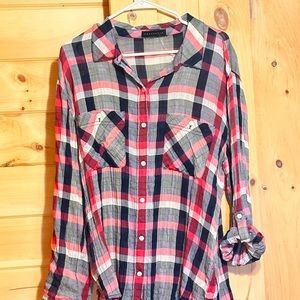 Long sleeve with option to button up sleeve plaid blouse. Navy, pink, white XL